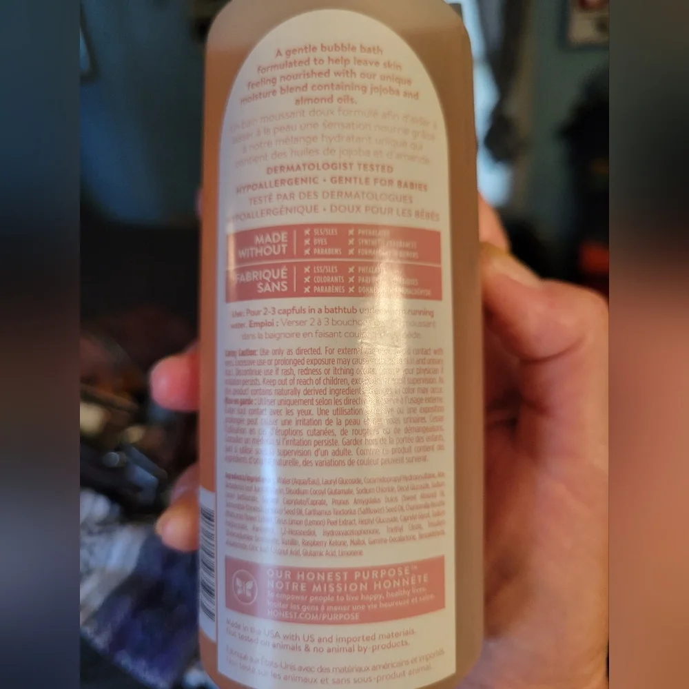 Honest bubble bath sweet almond scent